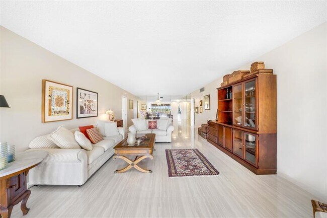 Building Photo - 800 Cypress Grove Dr