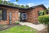 Building Photo - 22 Sir Lawrence Dr