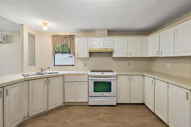 Building Photo - 3999 County Rd 513