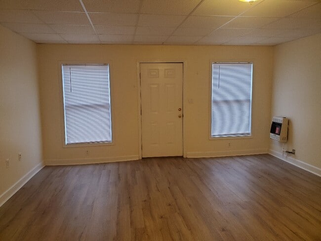 Building Photo - 512 Pine St