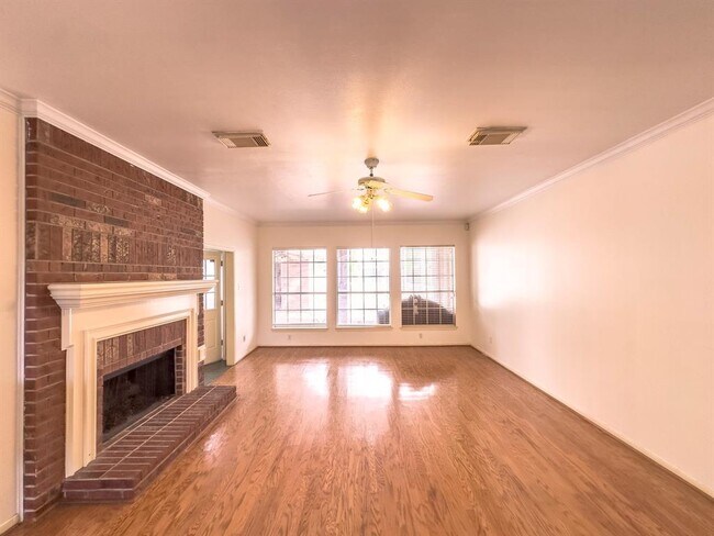 Building Photo - 16714 Colony Terrace Dr