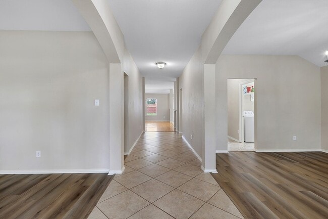 Building Photo - 26507 Abbey Springs Ln