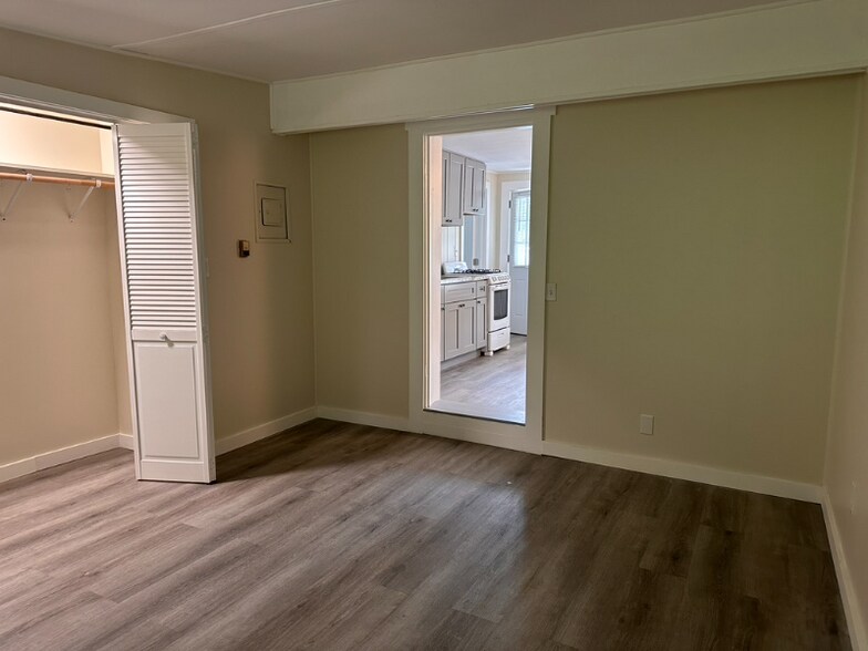 Building Photo - 187 West St