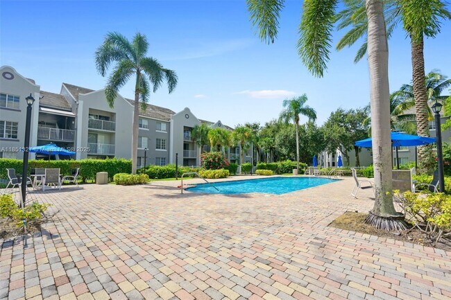 Building Photo - 655 SW 111th Way