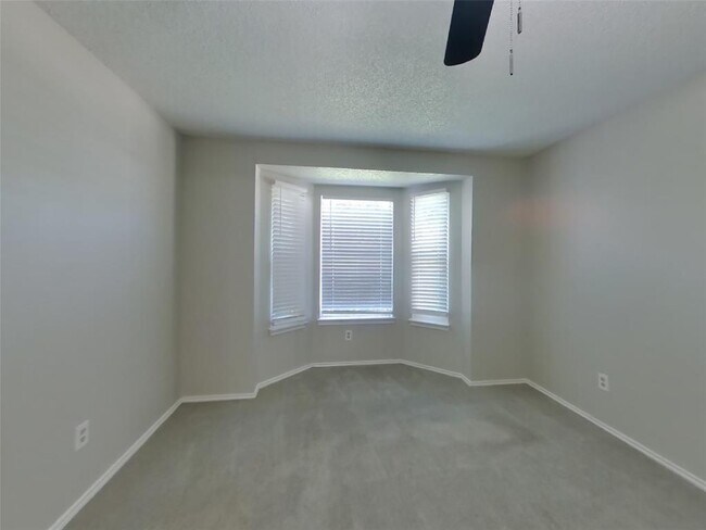 Building Photo - 24018 Spring Sunset Dr