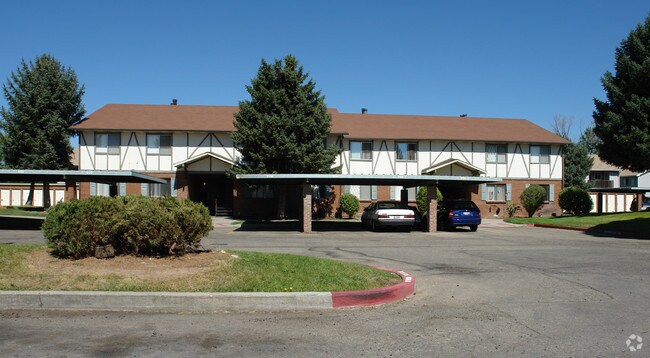 Building Photo - Quail Park Apartments