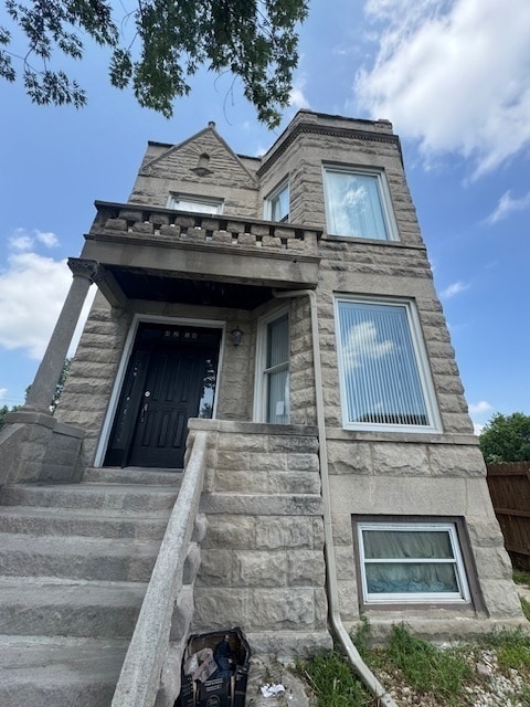Building Photo - 4218 W Van Buren St