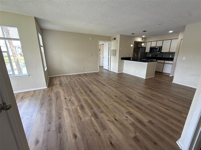 Building Photo - 2212 Grand Cayman Ct