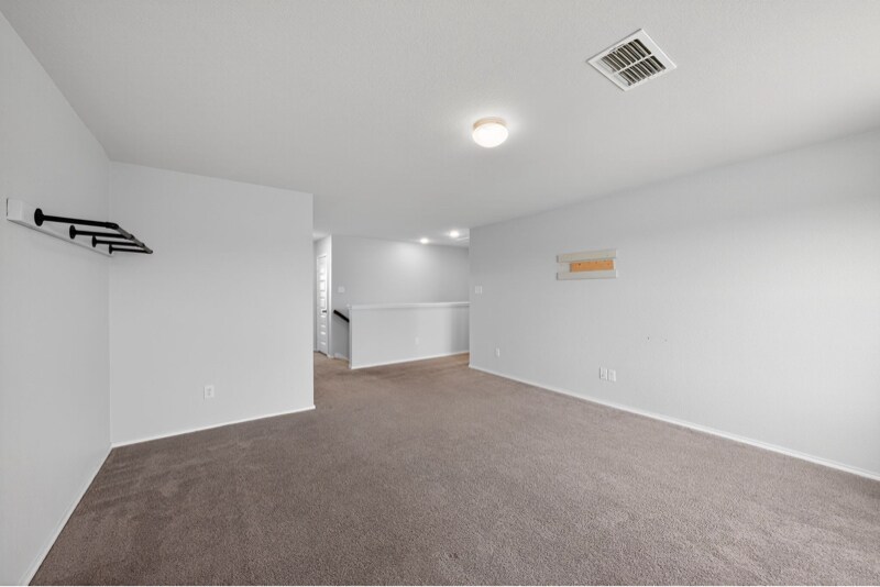 Building Photo - 605 Mayfield Dr