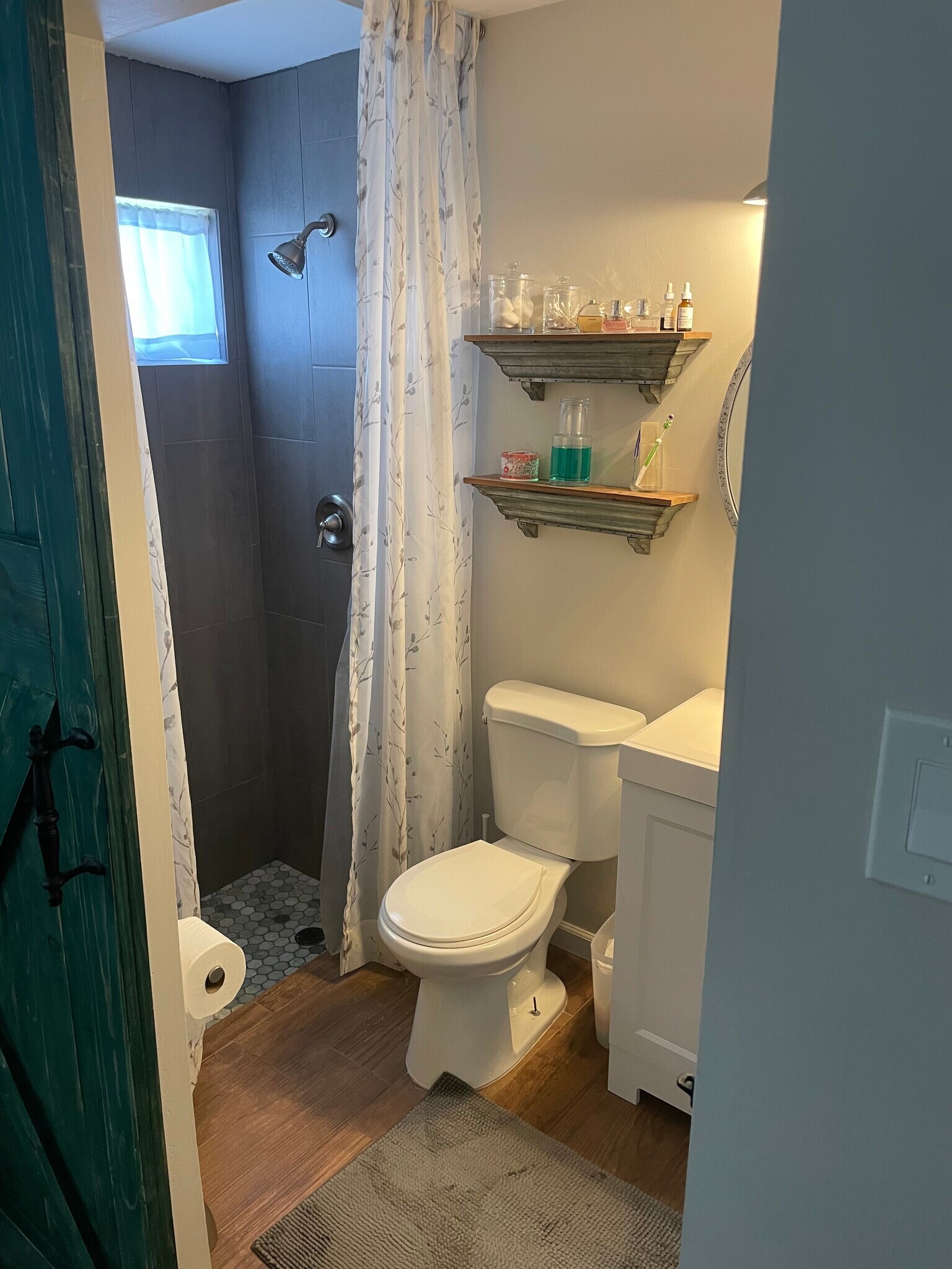 Master Shower/bathroom - 911 E San Juan Ave