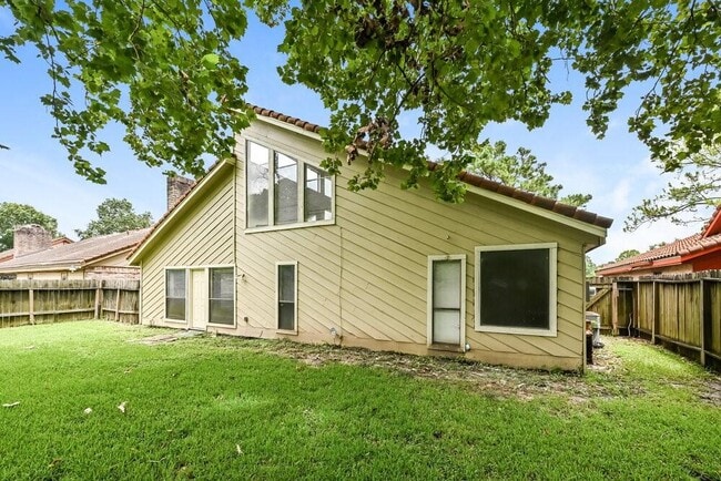 Building Photo - 7659 Athlone Dr