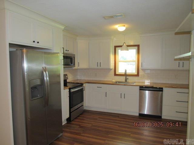 Building Photo - 2125 Hairston St