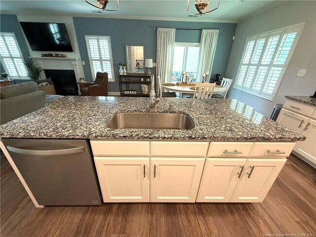 Building Photo - 736 Kooler Cir