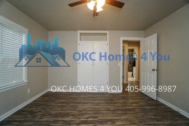 Building Photo - Updated 2 Bed Near I-44!