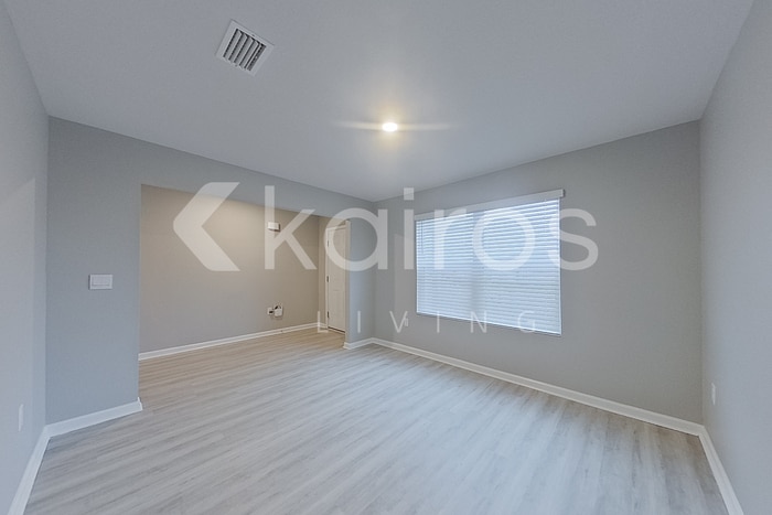 Building Photo - 4694 Malay Cir