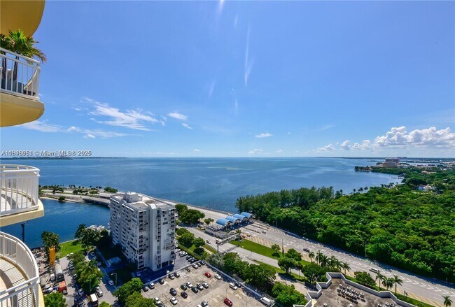 Building Photo - 2475 Brickell Ave