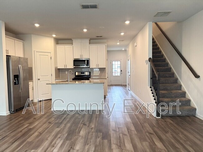 Building Photo - 5190 Glade Park Dr