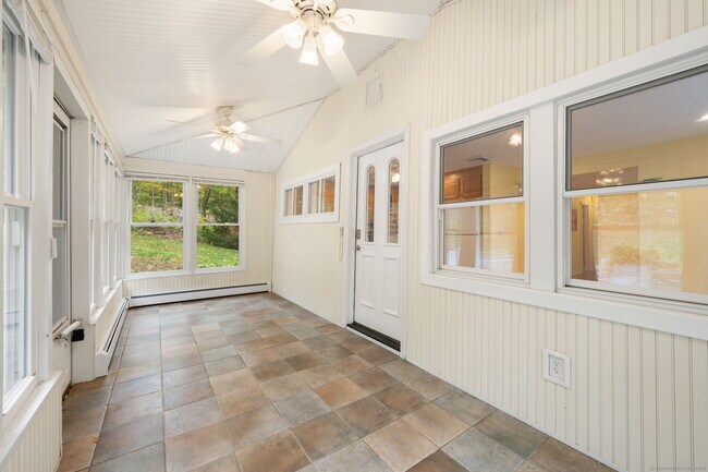 Building Photo - 87B Cottage Rd