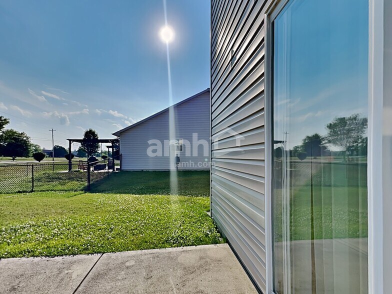 Building Photo - 656 Rocky Meadow Dr