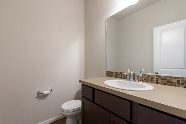 Building Photo - COMING SOON !! Kendall Yards, 3 Bedroom, 2.5 Bath Townhouse Now Available