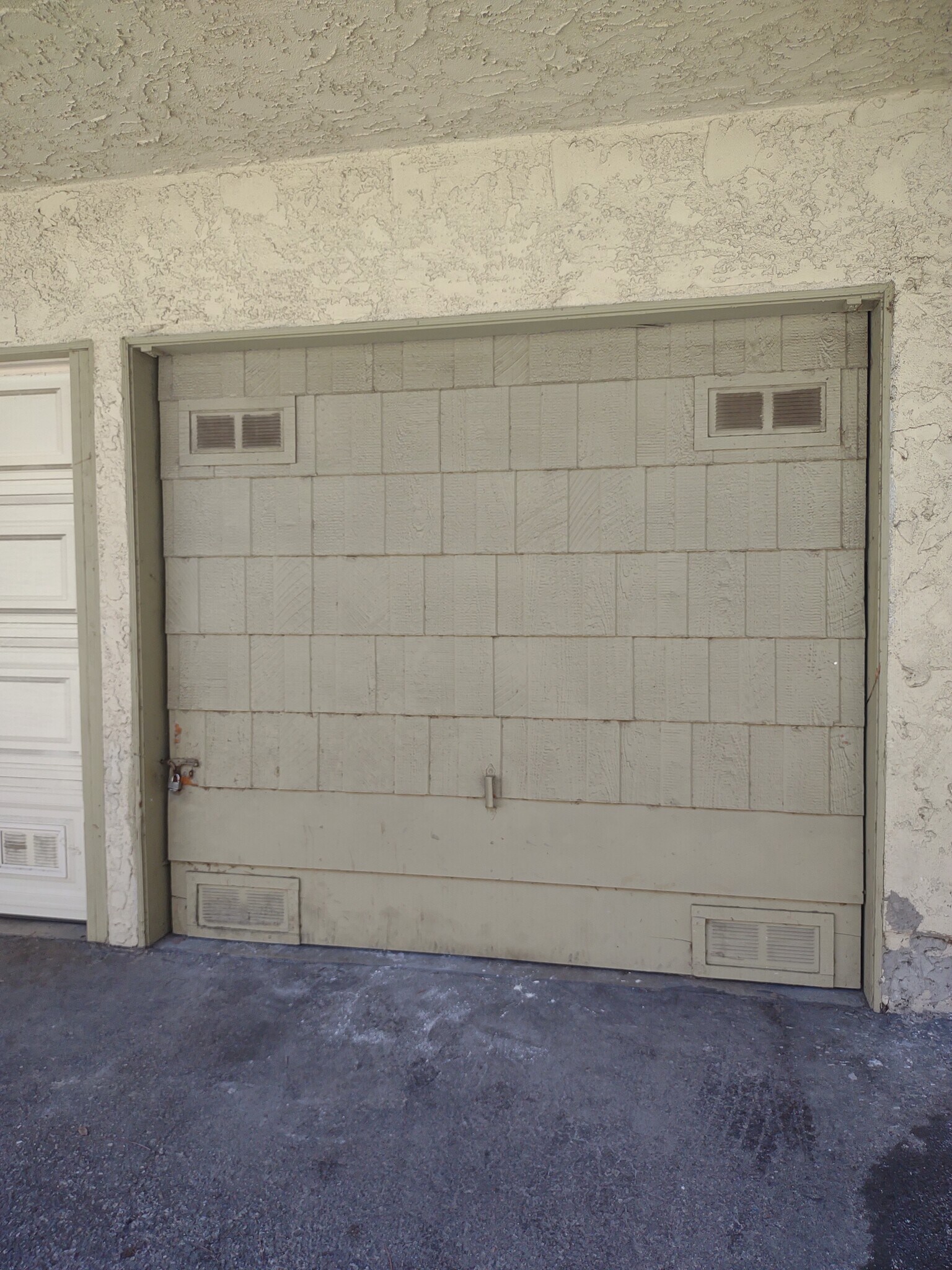 Building Photo - 1041 W Francis St