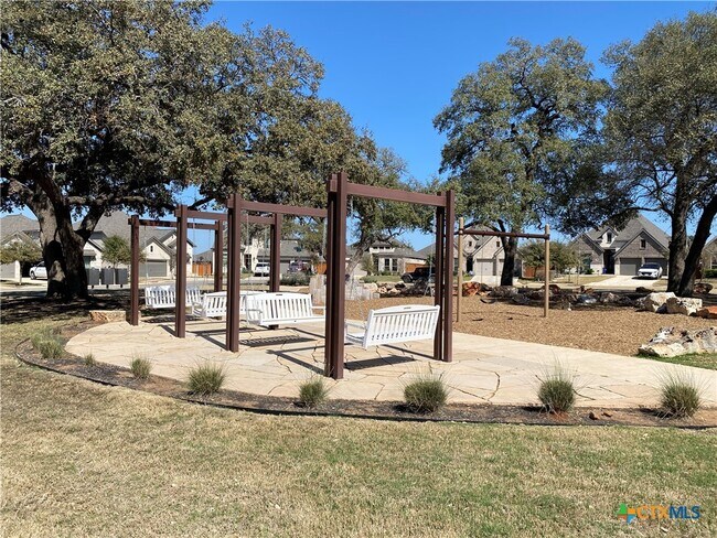 Building Photo - 2217 Hoja Ave