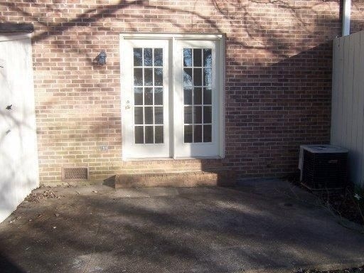 Building Photo - 461 Bramblewood Ln