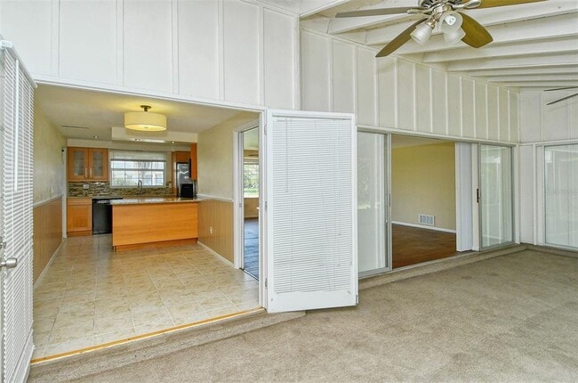Building Photo - 3137 Lockwood Terrace