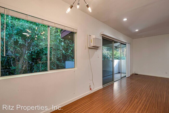 Building Photo - 1426 N Vista St