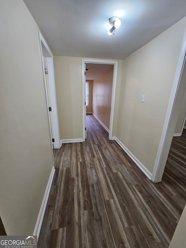 Building Photo - 2596 Woodland Dr NW