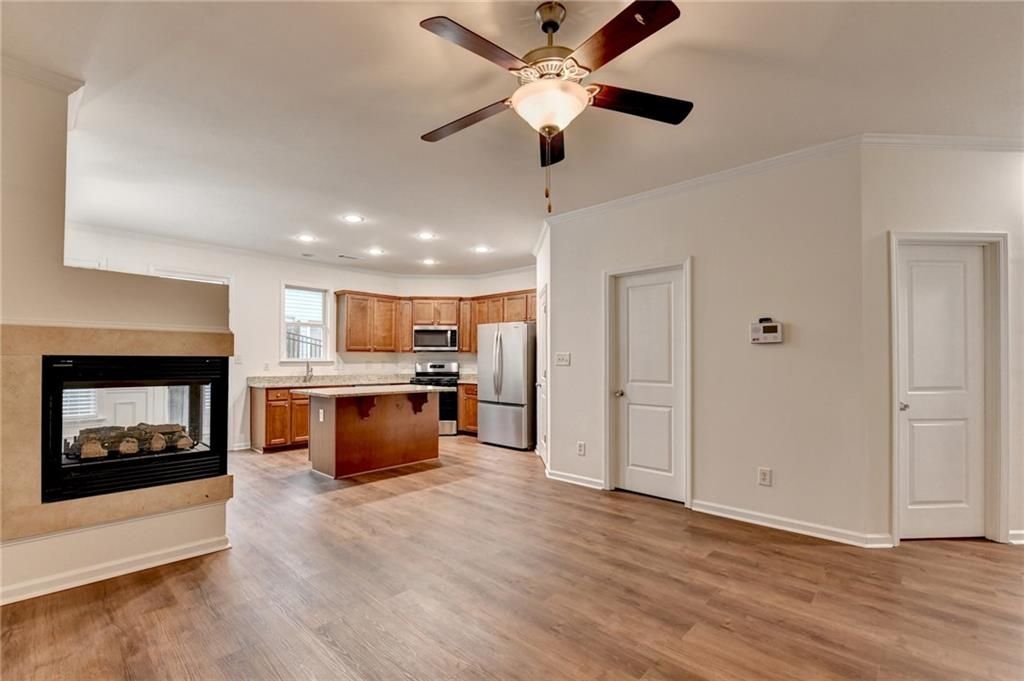 Building Photo - 979 Parkside Wood Ct