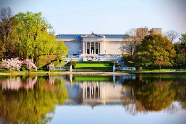 Building Photo - 10628 Lee Ave