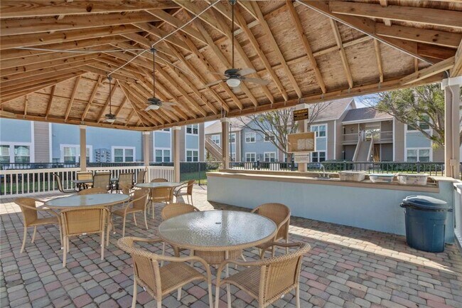 Building Photo - Coastal Comfort in Fernandina Beach – 2BR/...
