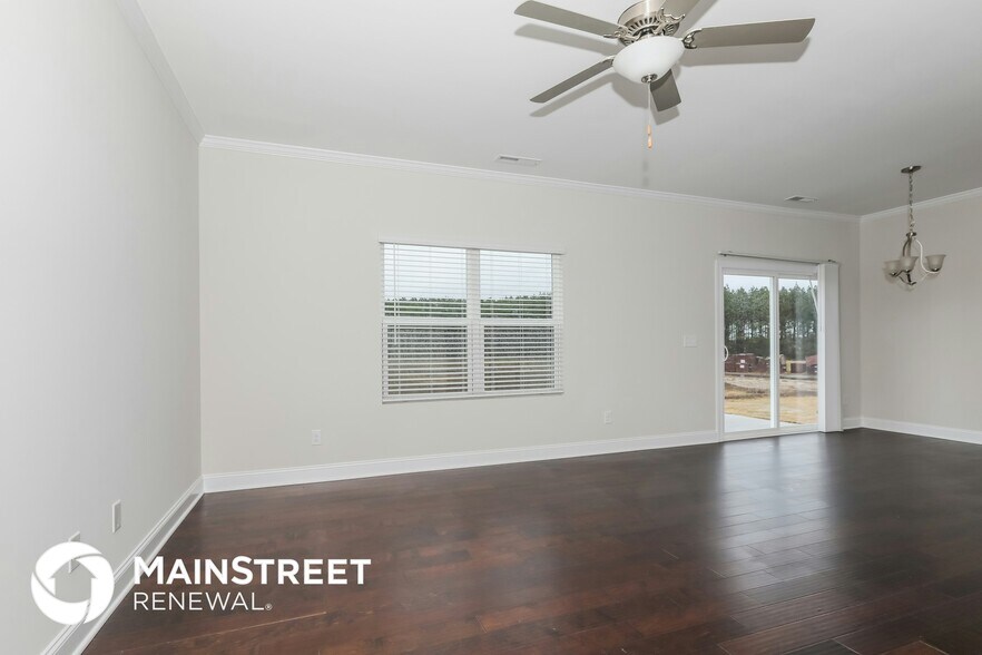 Building Photo - 2151 Vecchio Dr
