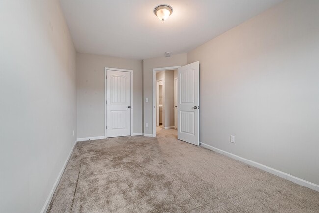 Building Photo - 426 Irving Way