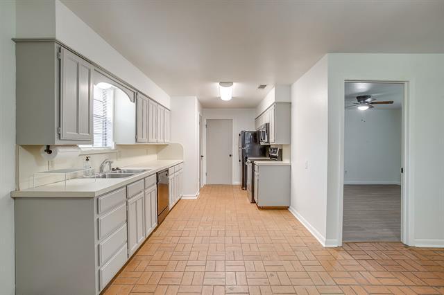 Building Photo - 3301 County Rd 530B