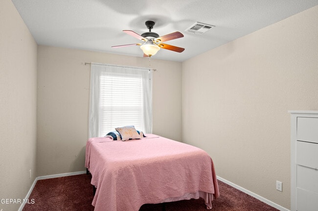 Building Photo - 13232 Emerald Isle St