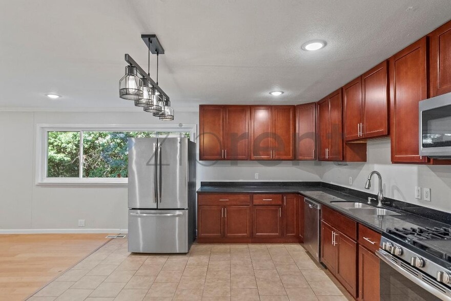 Building Photo - 9 La Salle Ave