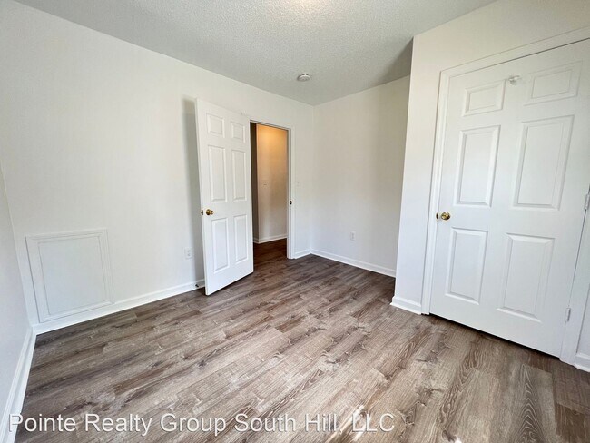 Building Photo - 3 br, 1 bath House - 7233 Highway One