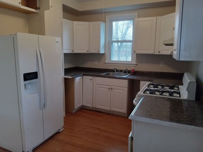 Building Photo - 2 Bedroom House in Millville NJ FOR RENT $1500