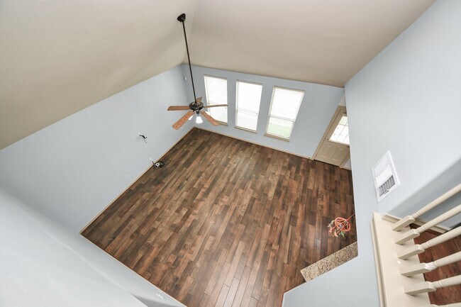 Building Photo - 2406 Aura Ct