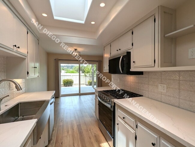 Building Photo - 12435 Rios Rd
