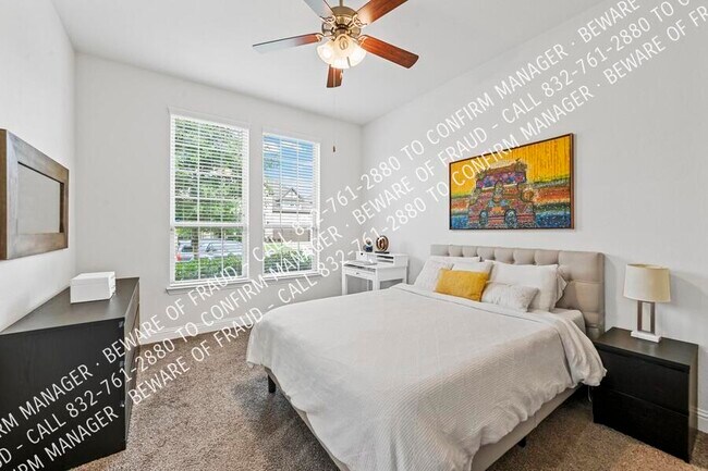 Building Photo - 2606 San Jacinto Dr