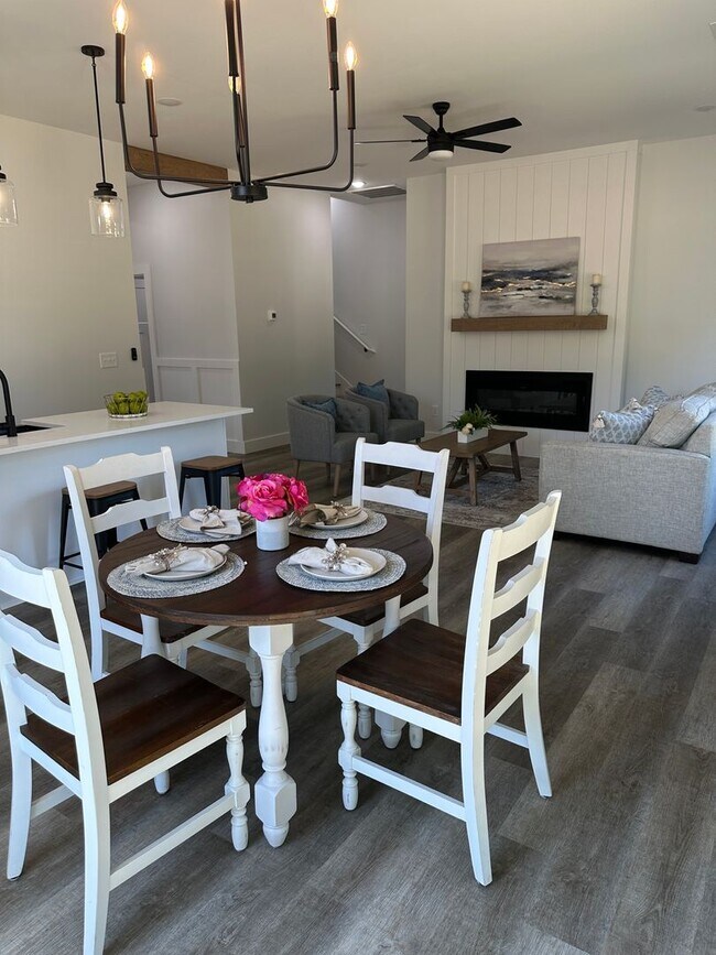 Building Photo - Beautiful Home for Rent – Modern Comforts ...