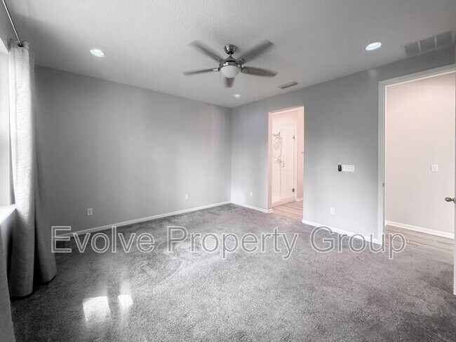 Building Photo - 231 Flach Dr