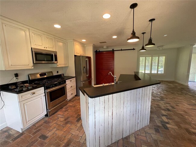 Building Photo - 11956 Neal Rd