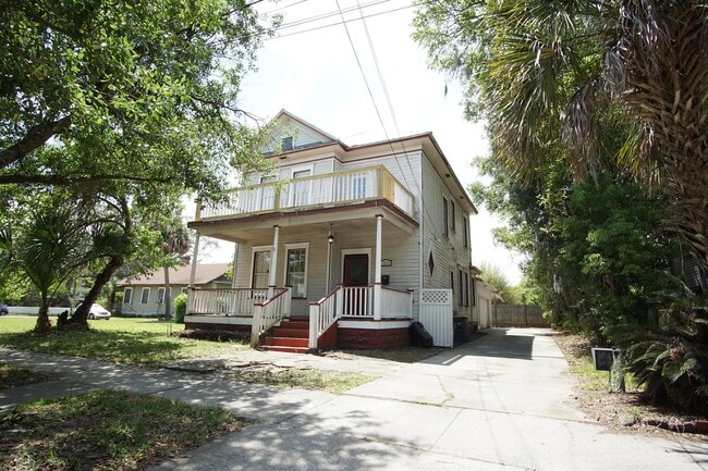 Building Photo - 1320 N Liberty St