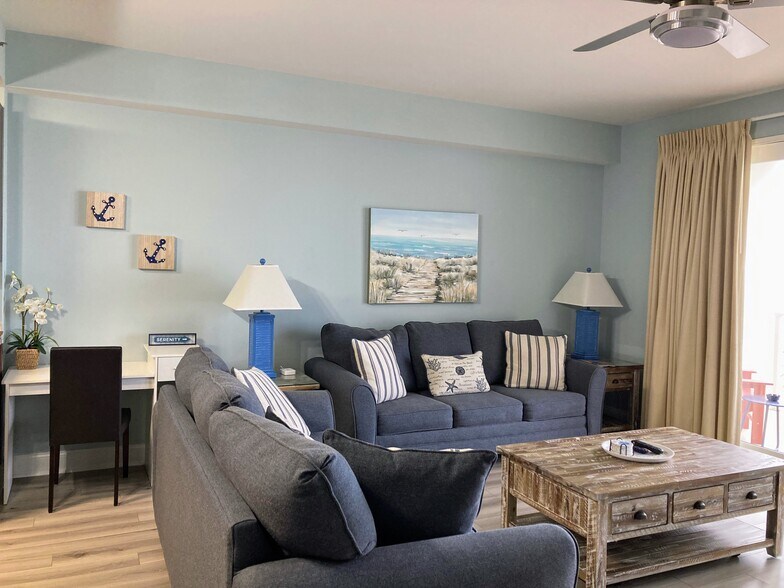 Building Photo - 9860 S Thomas Dr