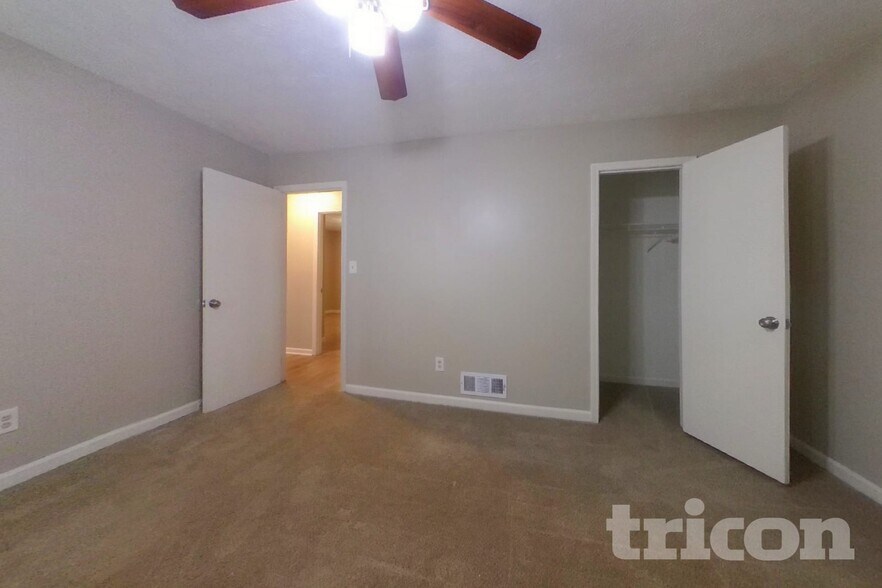 Building Photo - 968 Dallas Way