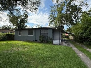 Building Photo - 2739 King Cole Dr